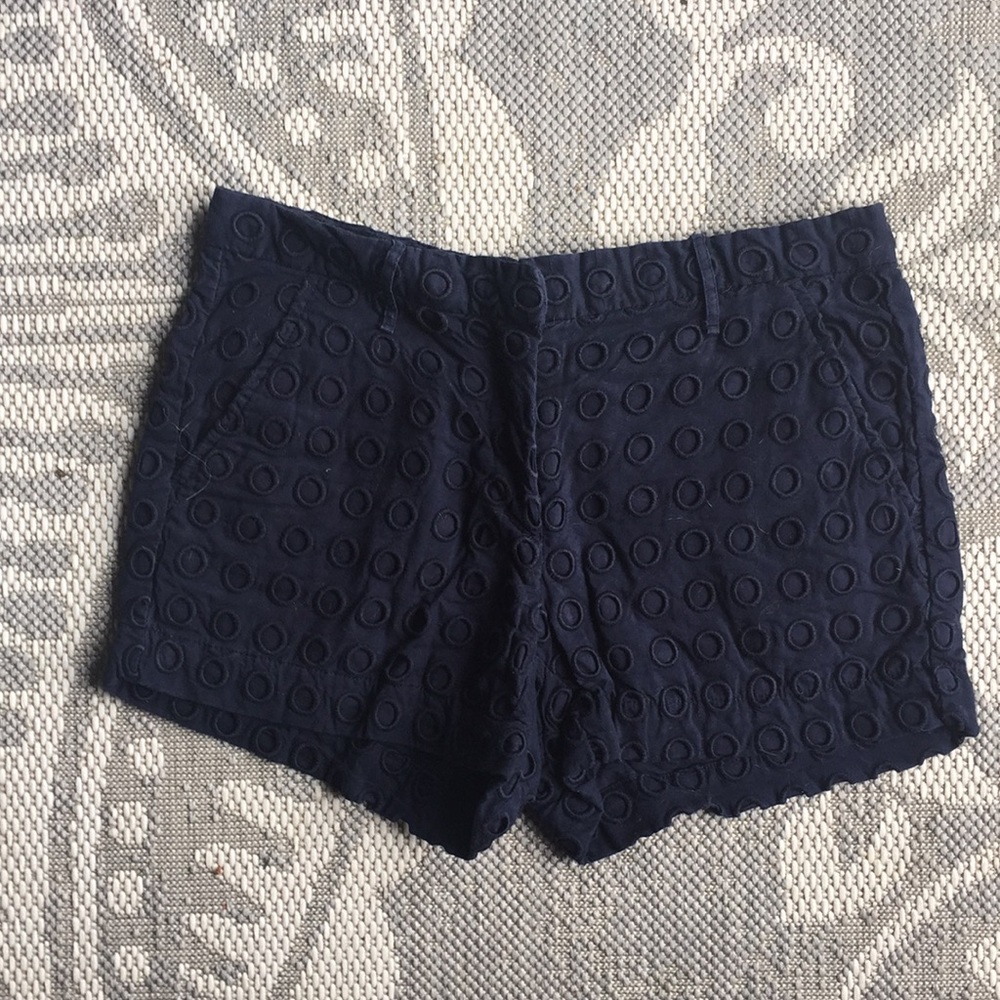 GAP Cotton Eyelet Shorts in Navy (Size 00)